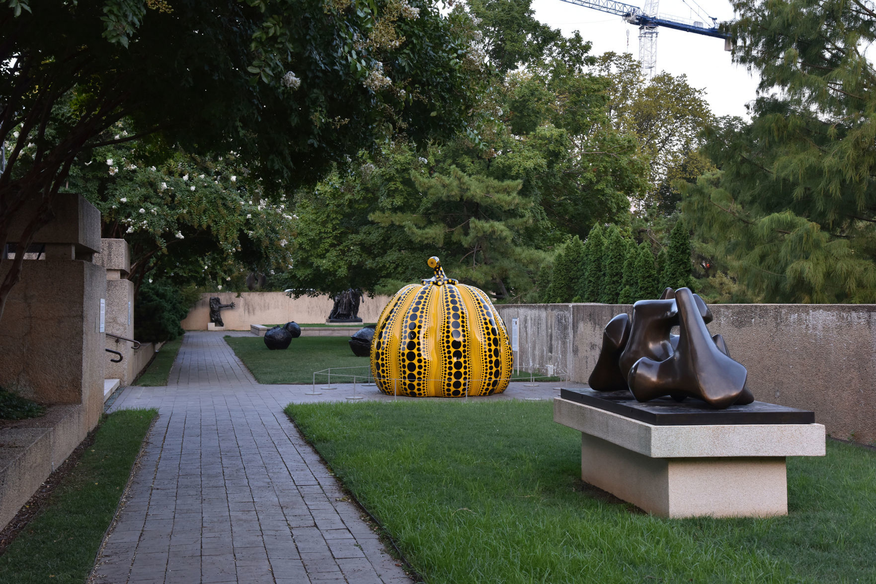 For charming gardens, visit the edge of D.C.'s National Mall